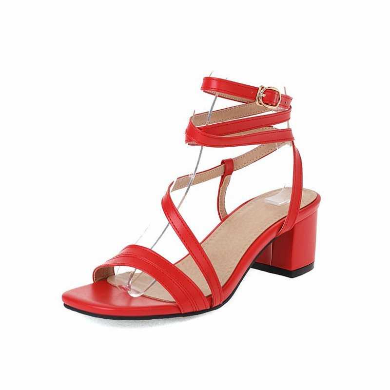 2021 summer women's sandals with thick heels and leaky feet, rubber soles, low heels and round shoes, large size 34 48